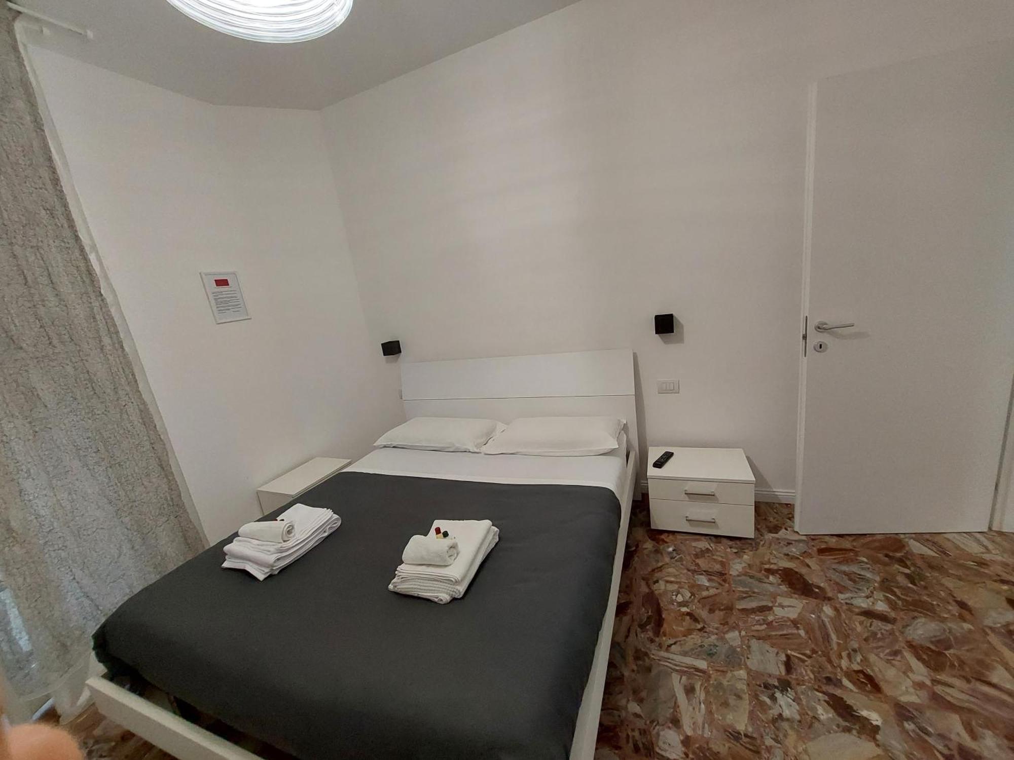 Affittacamere 24H Civitanova Marche Bilik gambar